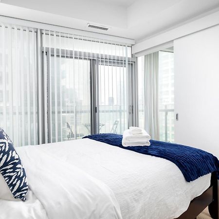 Downtown Toronto Condo Near Cn Tower, Scotiabank Arena, Rogers Centre, Union Station Luaran gambar