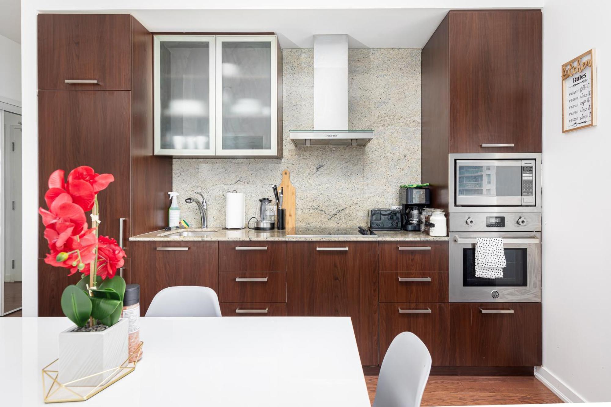 Downtown Toronto Condo Near Cn Tower, Scotiabank Arena, Rogers Centre, Union Station Luaran gambar