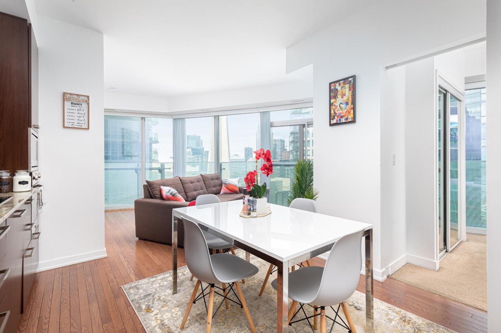 Downtown Toronto Condo Near Cn Tower, Scotiabank Arena, Rogers Centre, Union Station Luaran gambar