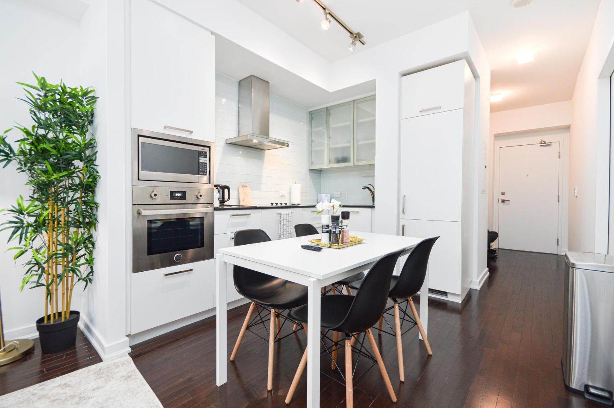 Downtown Toronto Condo Near Cn Tower, Scotiabank Arena, Rogers Centre, Union Station Luaran gambar